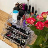 استند لوازم آرایشی